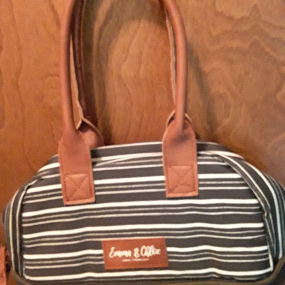 Emma And Chloe New York Handbag
